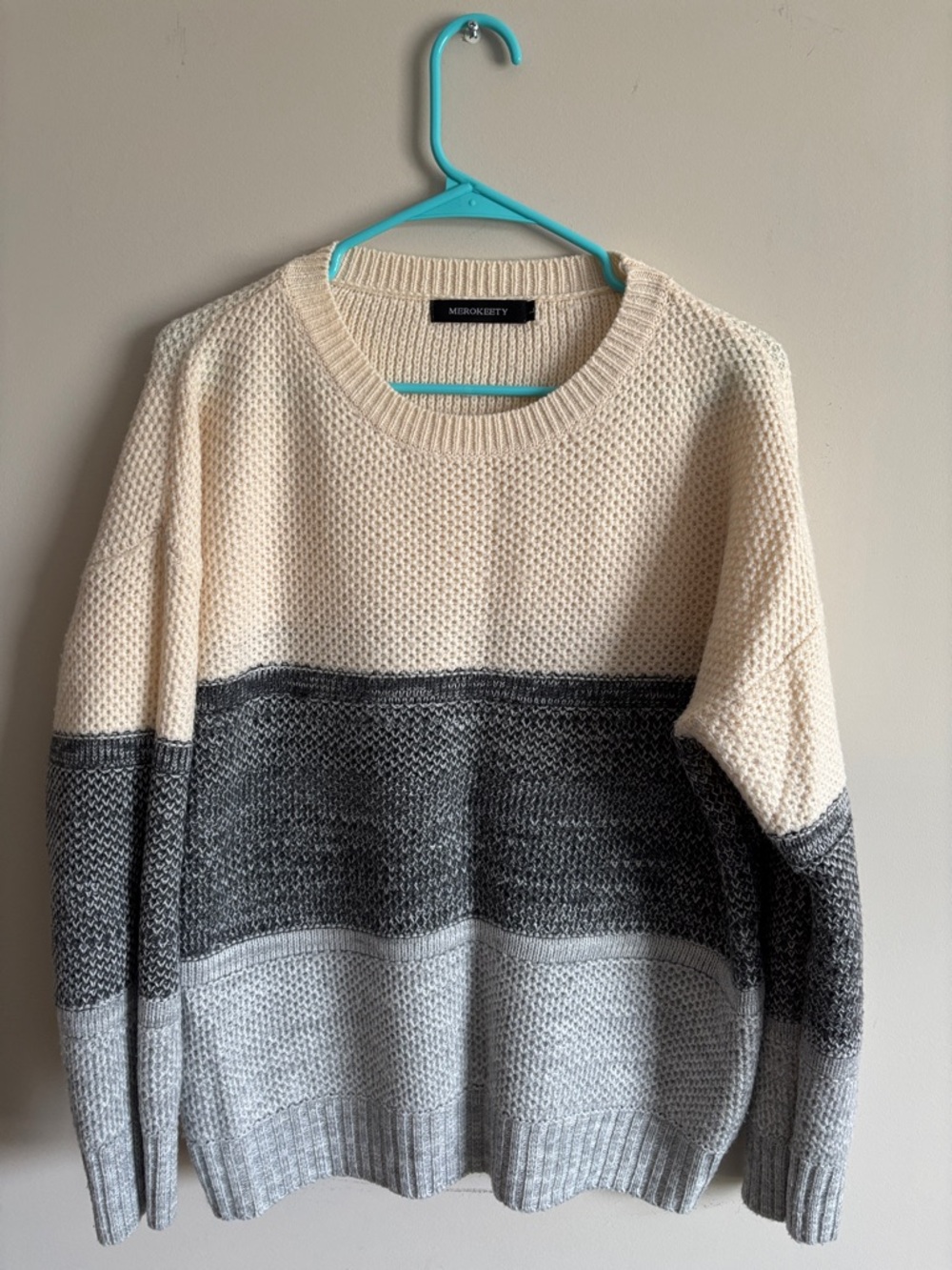 Merokeety Colorblock Crewneck Sweater - Cream & Gray
